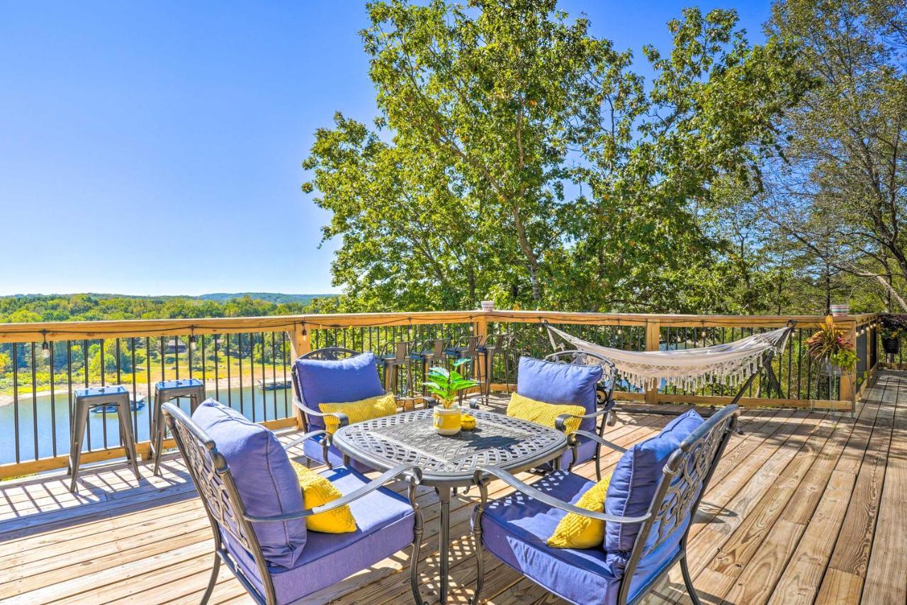 Colorful Golden Getaway With Panoramic Views! Villa Luaran gambar