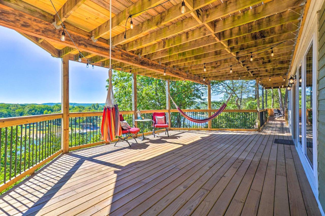 Colorful Golden Getaway With Panoramic Views! Villa Luaran gambar